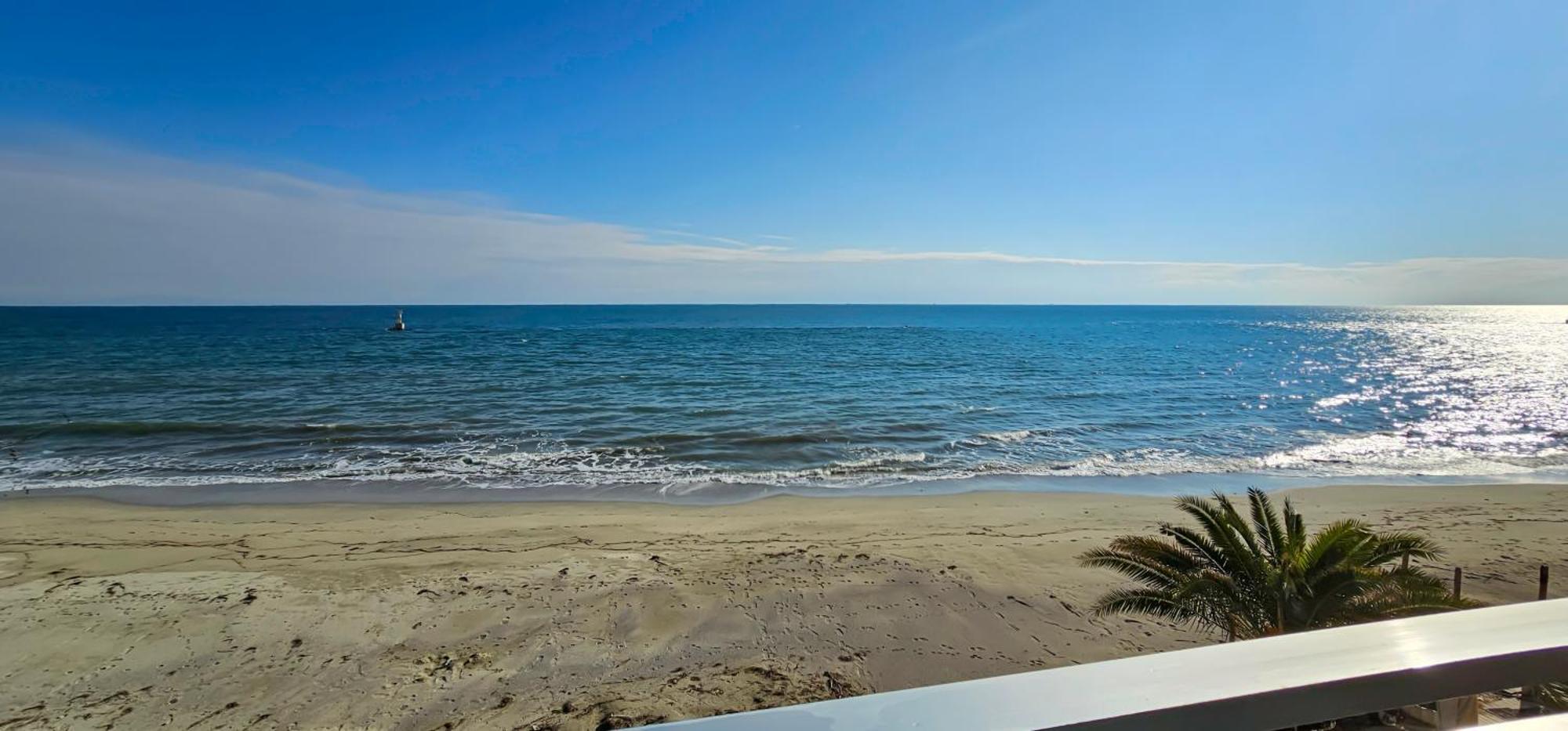 Hara Apartment In Front Of The Beach Paralía 외부 사진
