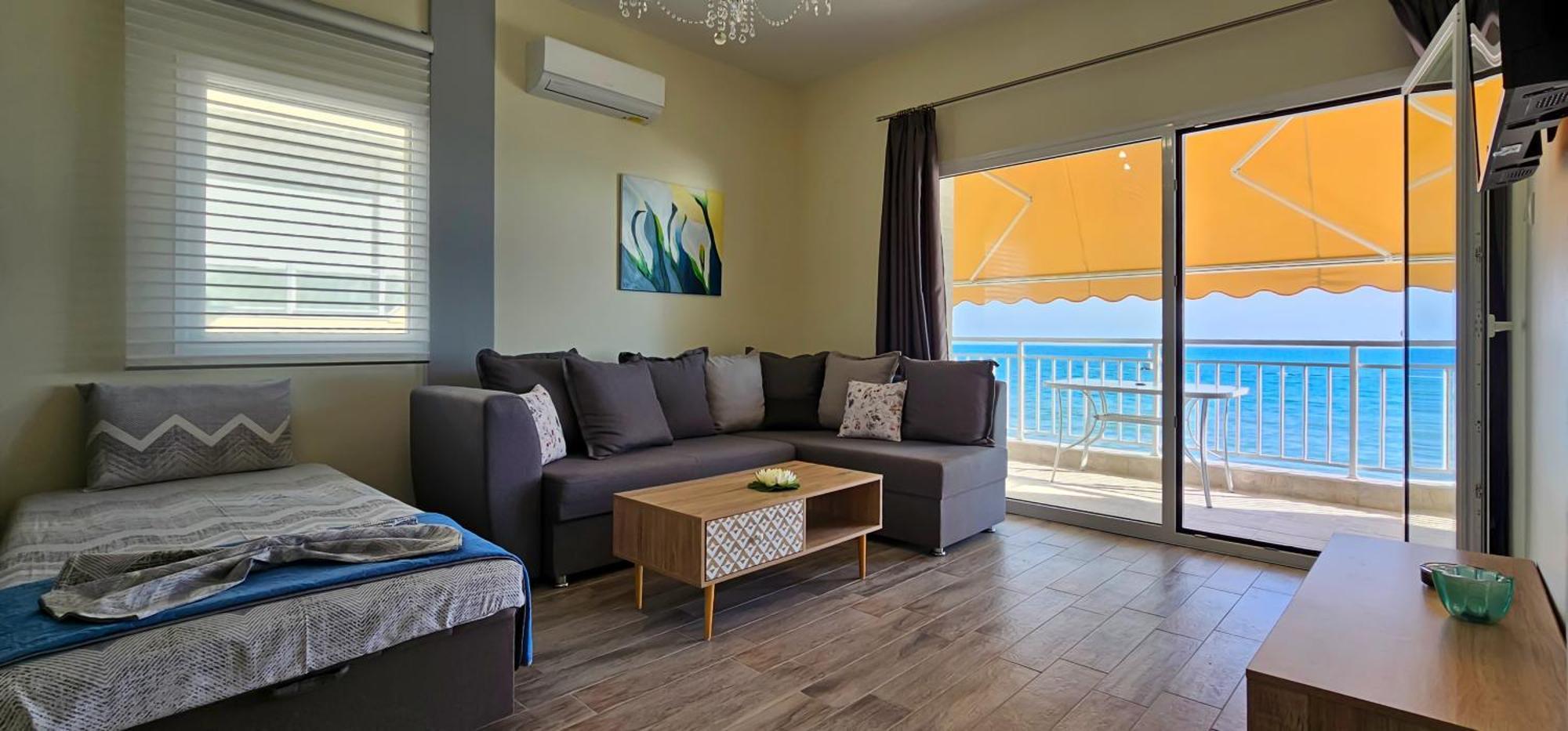 Hara Apartment In Front Of The Beach Paralía 외부 사진